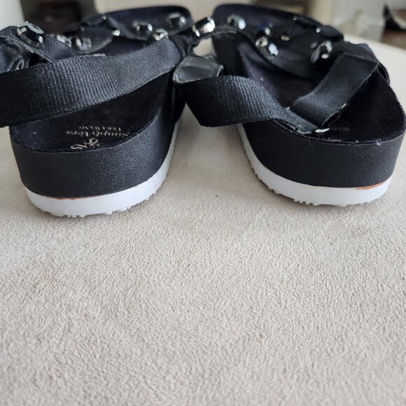 Simply Vera Vera Wang Sandals - Picture 4 of 7